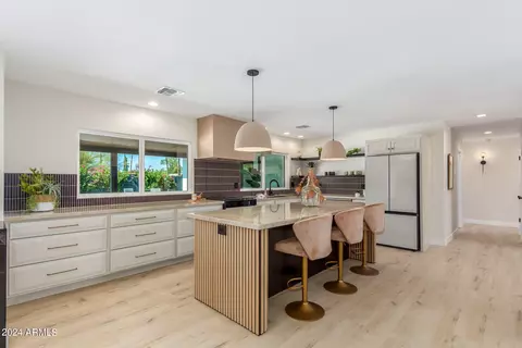 2438 E North Ln, Phoenix, AZ 85028 photo 11