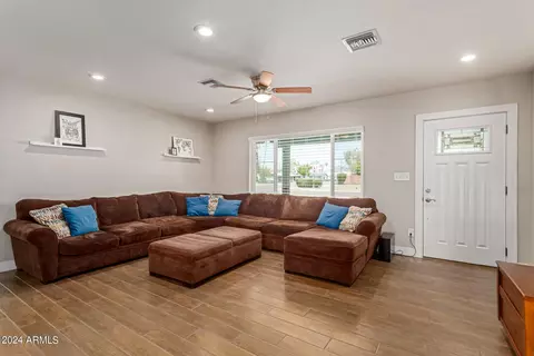 4001 E Cambridge Ave, Phoenix, AZ 85008 photo 10