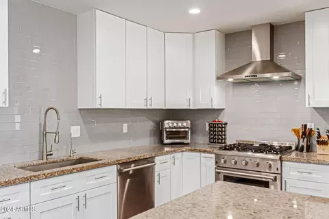 4001 E Cambridge Ave, Phoenix, AZ 85008 photo 17