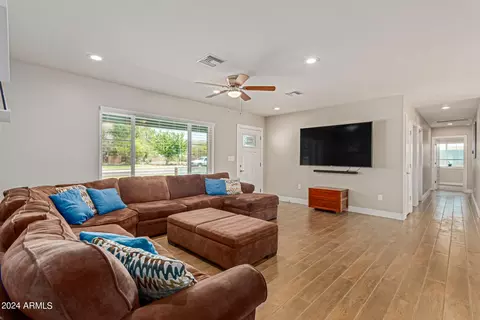 4001 E Cambridge Ave, Phoenix, AZ 85008 photo 11