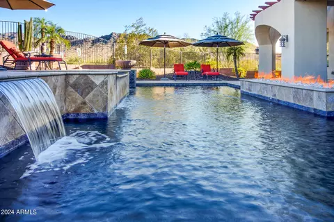 9233 S Krista Dr E, Goodyear, AZ 85338