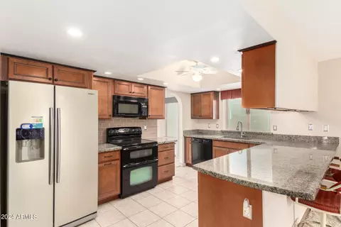 4202 E Pearce Rd, Phoenix, AZ 85044 photo 15