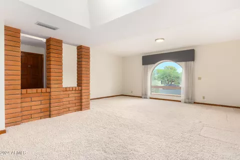 4202 E Pearce Rd, Phoenix, AZ 85044 photo 8