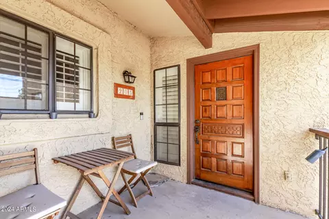8215 N 21st Dr #D205, Phoenix, AZ 85021