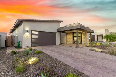 824 E Corral Rd, Phoenix, AZ 85042 photo 2
