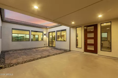 824 E Corral Rd, Phoenix, AZ 85042 photo 11