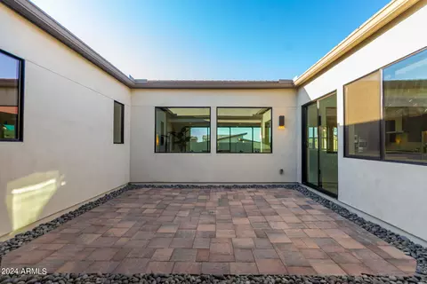 824 E Corral Rd, Phoenix, AZ 85042 photo 17