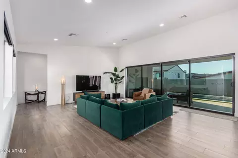 824 E Corral Rd, Phoenix, AZ 85042 photo 23