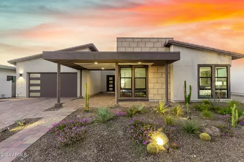 824 E Corral Rd, Phoenix, AZ 85042