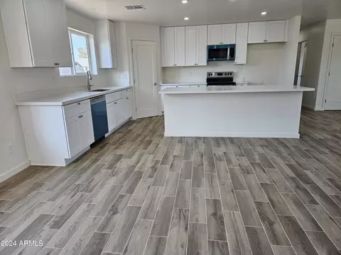 2360 E Larkspur Dr, Phoenix, AZ 85032 photo 4