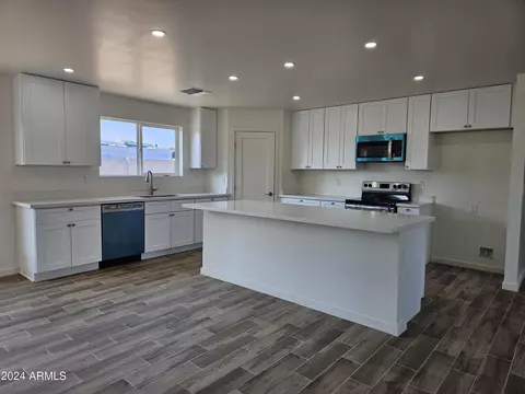 2360 E Larkspur Dr, Phoenix, AZ 85032 photo 3