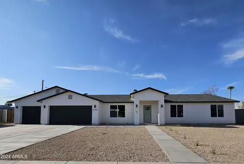 2360 E Larkspur Dr, Phoenix, AZ 85032