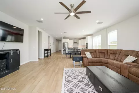2135 E Questa Dr, Phoenix, AZ 85024 photo 9
