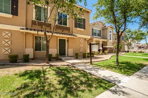106 W Commerce Ct, Gilbert, AZ 85233 photo 2