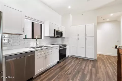 1617 W Colter St #16, Phoenix, AZ 85015