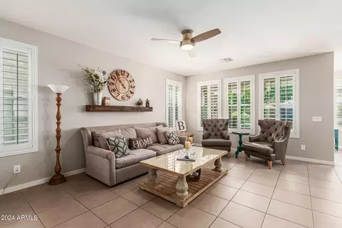10453 E Nido Ave, Mesa, AZ 85209 photo 2