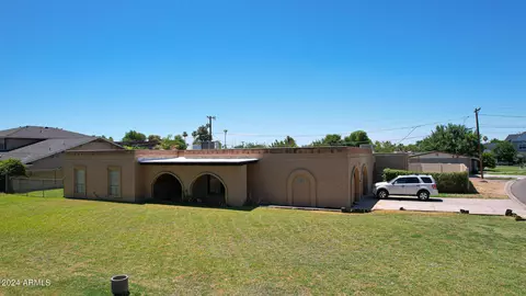 4035 E Hazelwood St, Phoenix, AZ 85018 photo 9
