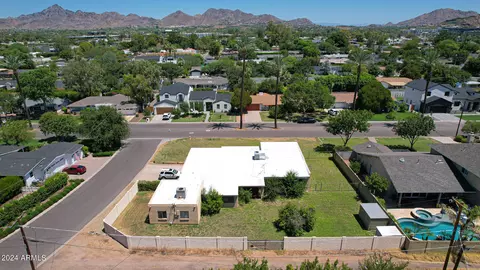 4035 E Hazelwood St, Phoenix, AZ 85018 photo 16