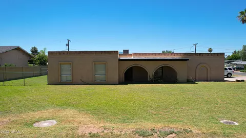 4035 E Hazelwood St, Phoenix, AZ 85018