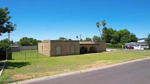4035 E Hazelwood St, Phoenix, AZ 85018 photo 3