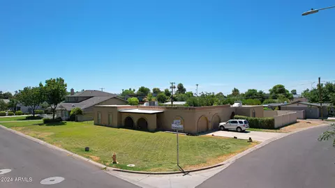 4035 E Hazelwood St, Phoenix, AZ 85018 photo 10