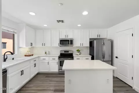 6940 E Cochise Rd #1021, Paradise Valley, AZ 85253