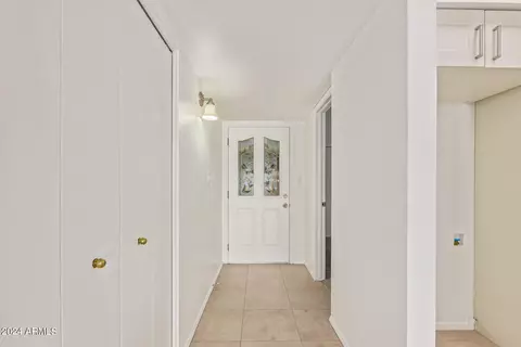 2703 E Shaw Butte Dr, Phoenix, AZ 85028 photo 12