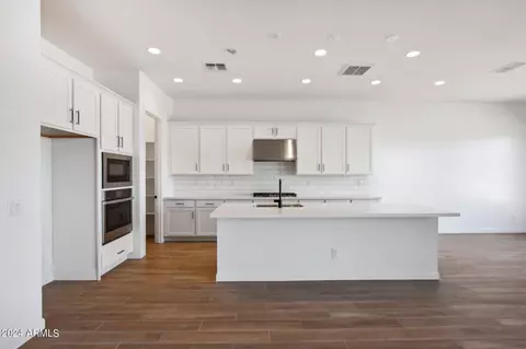 Kitchen - 11506 E Utah Ave, Mesa, AZ 85212 photo 2 of 3