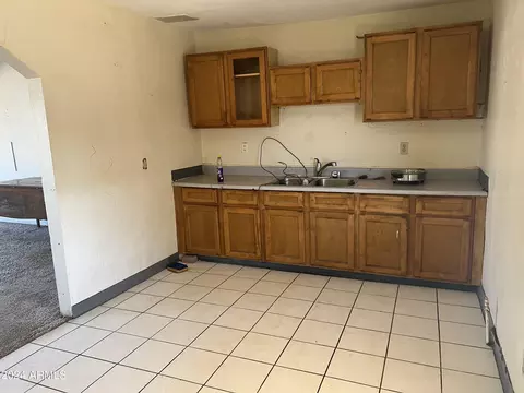 725 W Cinnabar Ave, Phoenix, AZ 85021 photo 5