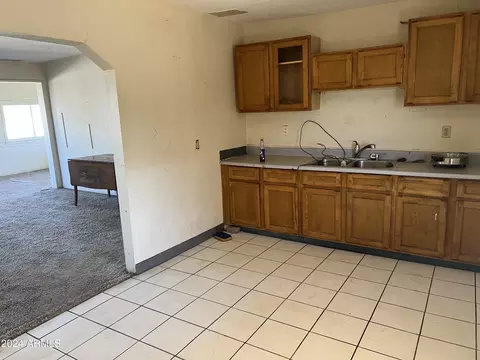 725 W Cinnabar Ave, Phoenix, AZ 85021 photo 6