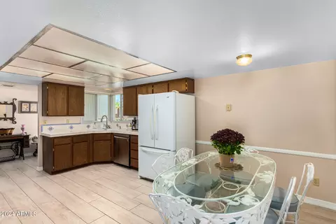 117 Ellis Dr, Tempe, AZ 85282 photo 9