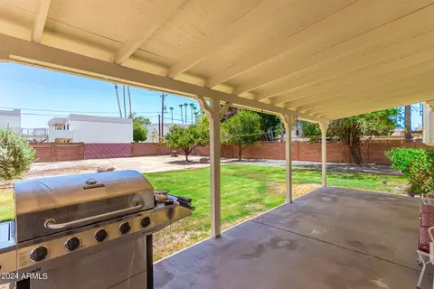 117 Ellis Dr, Tempe, AZ 85282 photo 27