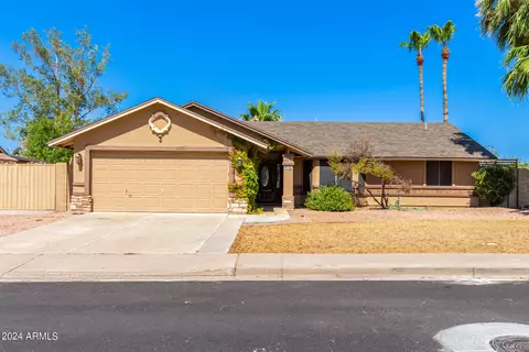 932 N 58th St, Mesa, AZ 85205