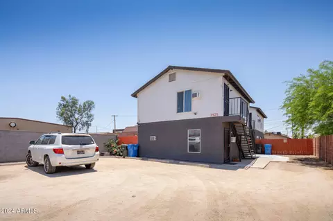 2525 E Monroe St, Phoenix, AZ 85034 photo 2