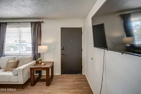 153 E Grove Ave, Mesa, AZ 85210 photo 3