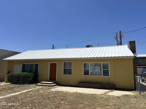 486 N 488 N Haskell Ave, Willcox, AZ 85643