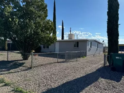 203 1st St, Huachuca City, AZ 85616