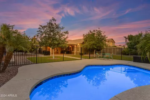 92 S Debra Dr, Gilbert, AZ 85296 photo 5