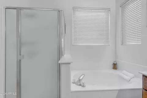92 S Debra Dr, Gilbert, AZ 85296 photo 32