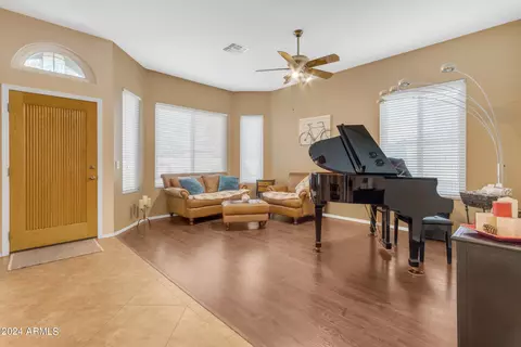 92 S Debra Dr, Gilbert, AZ 85296 photo 12