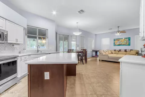 92 S Debra Dr, Gilbert, AZ 85296 photo 23