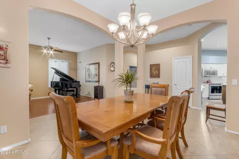 92 S Debra Dr, Gilbert, AZ 85296 photo 13