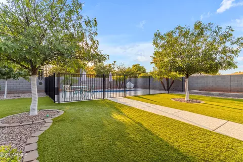 92 S Debra Dr, Gilbert, AZ 85296 photo 52