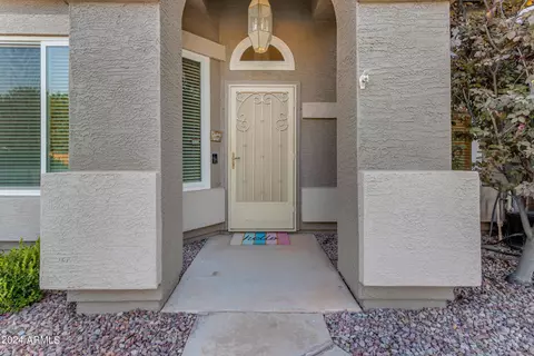 92 S Debra Dr, Gilbert, AZ 85296 photo 10
