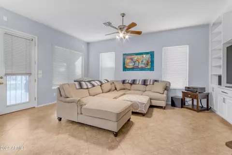 92 S Debra Dr, Gilbert, AZ 85296 photo 17
