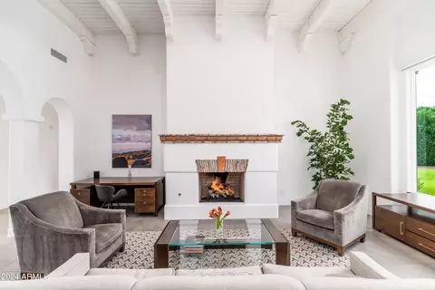 6521 E Via Los Caballos --, Paradise Valley, AZ 85253