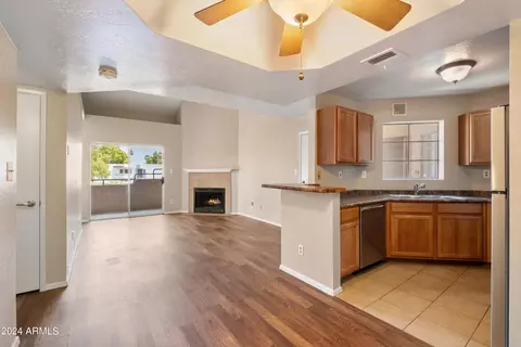 3845 E Greenway Rd #219, Phoenix, AZ 85032