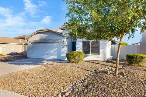 3853 E Derringer Way, Gilbert, AZ 85297 photo 2