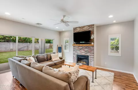 1018 E Tuckey Ln, Phoenix, AZ 85014 photo 11