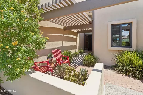 725 E Gardenia Dr, Phoenix, AZ 85020 photo 3